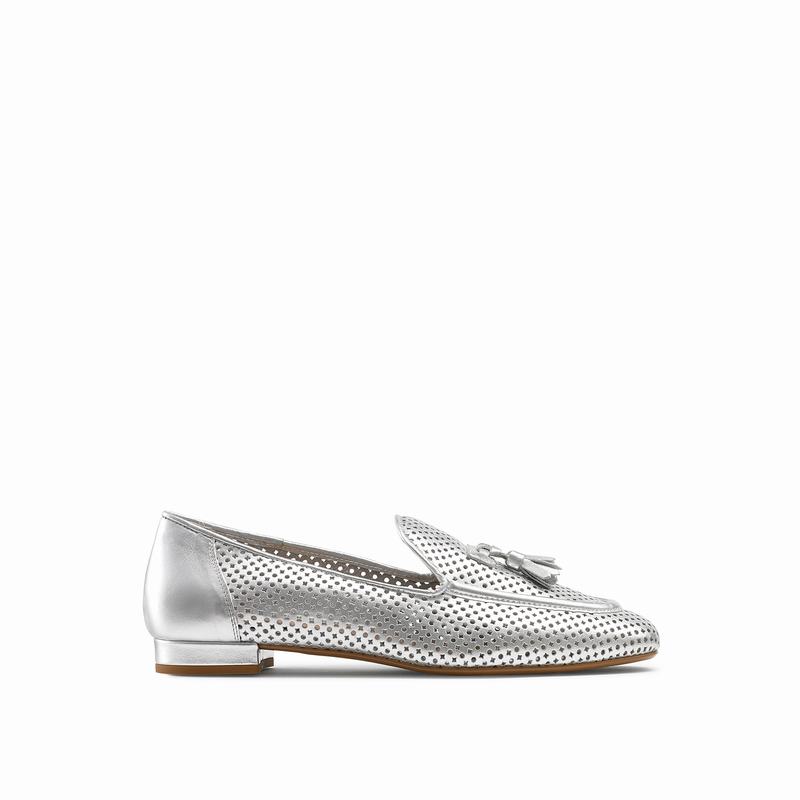 Russell & Bromley Perfect Womens Perforated Tassel Loafers Metallic |JIM464HX|